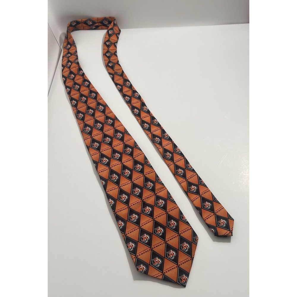 Cincinnati Bengals Mens 100% Silk Tie NFL Tiger logo Geometric Pattern